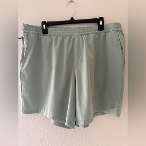 GAP Men's Light Green Athletic Shorts
